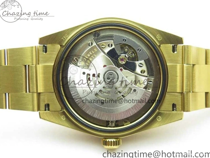 Best AAA Replica Sites YG 326934 Sky-Dweller YG on TravelReady Bracelet 2785 Dial A23J Gold AIF to 1217
